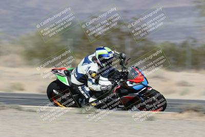 media/Dec-01-2025-Moto Forza (Mon) [[2daa91e15f]]/2-Intermediate Group/Session 3 (Turn 7 Inside Pans)/